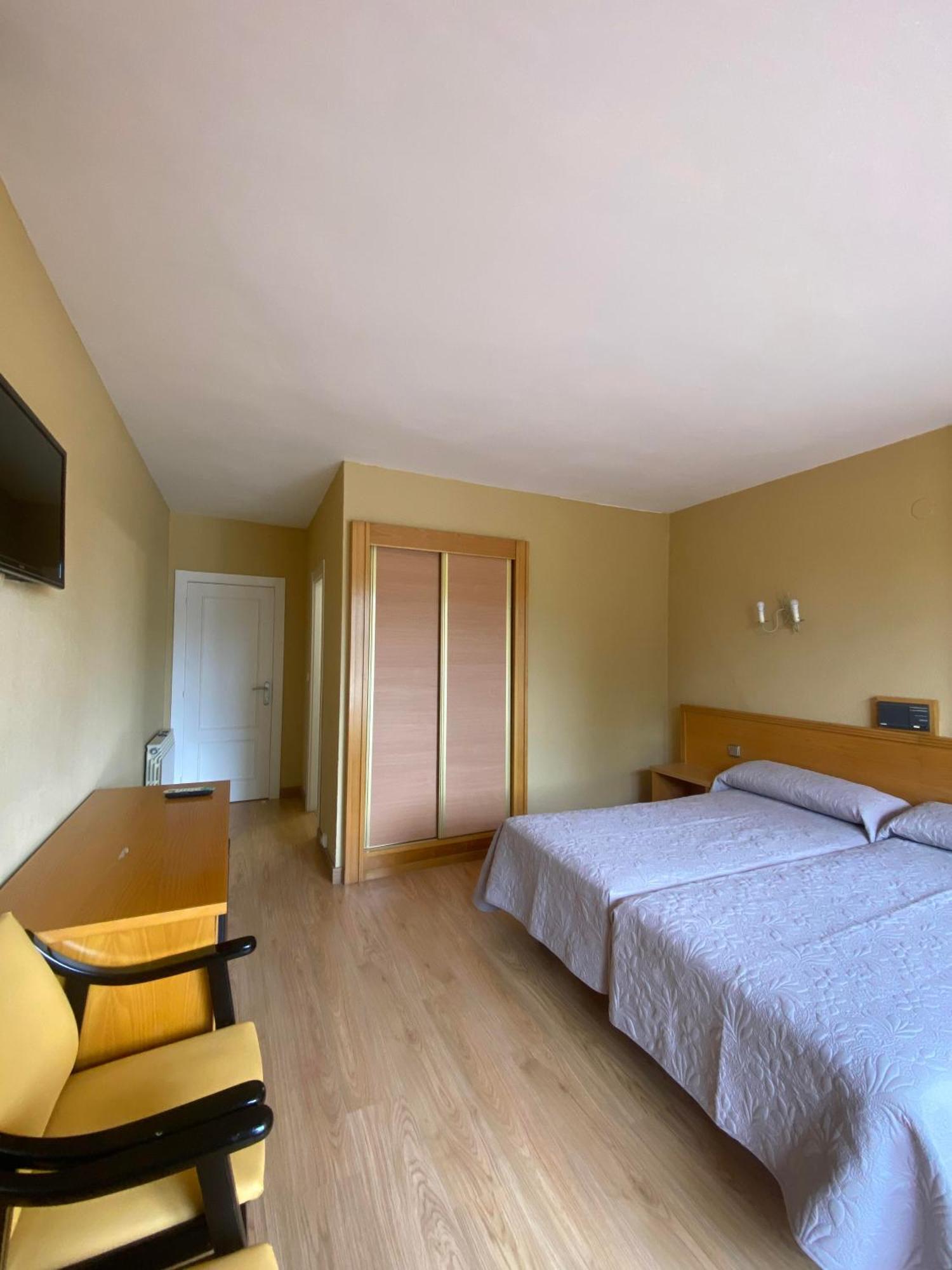 Hotel Zenit Mar Ноха Екстериор снимка